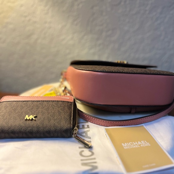 Michael Michael Kors NWT Half Dome Crossbody Rose and Matching beautiful… - Picture 8 of 16